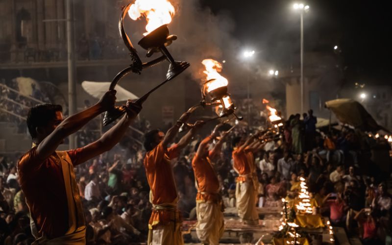 Prayagraj Tour Packages: Explore Triveni Sangam, Sacred Ghats & Timeless Spiritual Heritage