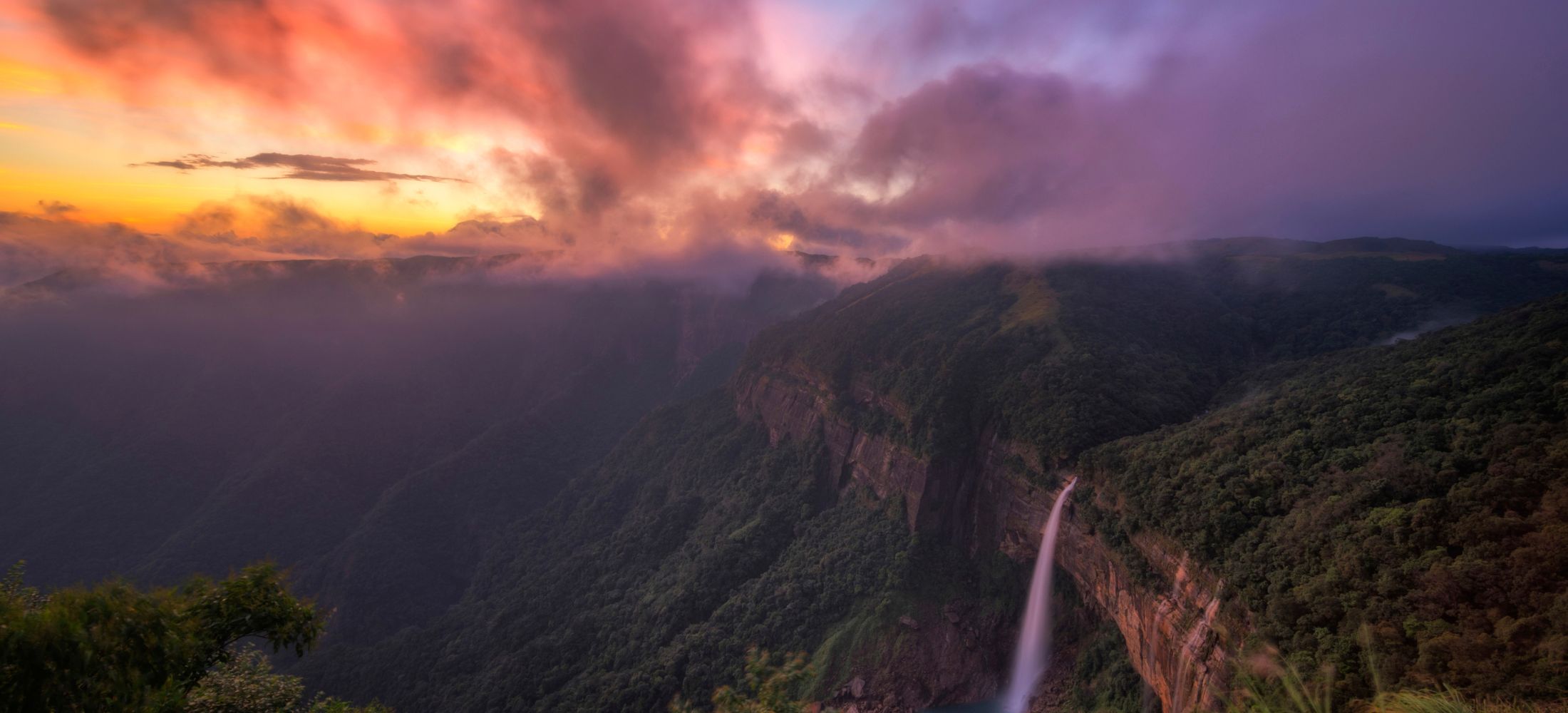 Valleys & Vibes: Meghalaya Highlands Tour