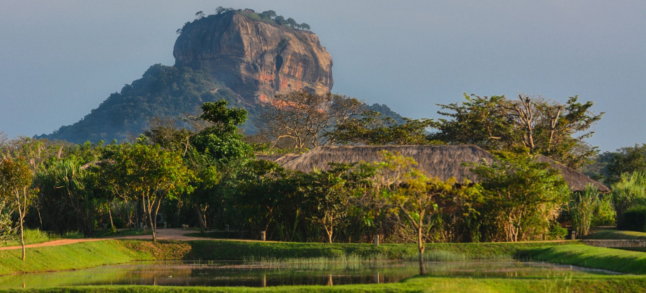 Sri Lanka Trio: Culture, Hills & City Lights